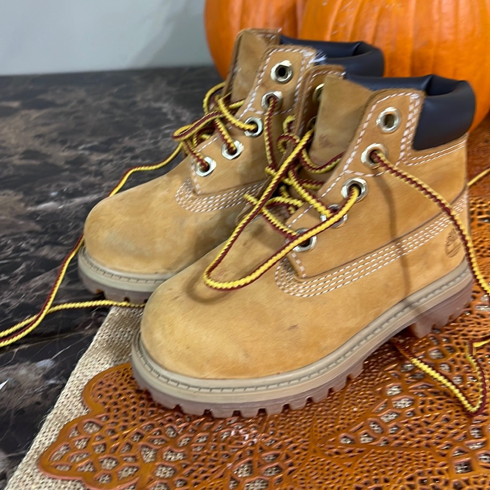 Timberland boots kids 6.5 - Picture 1 of 5